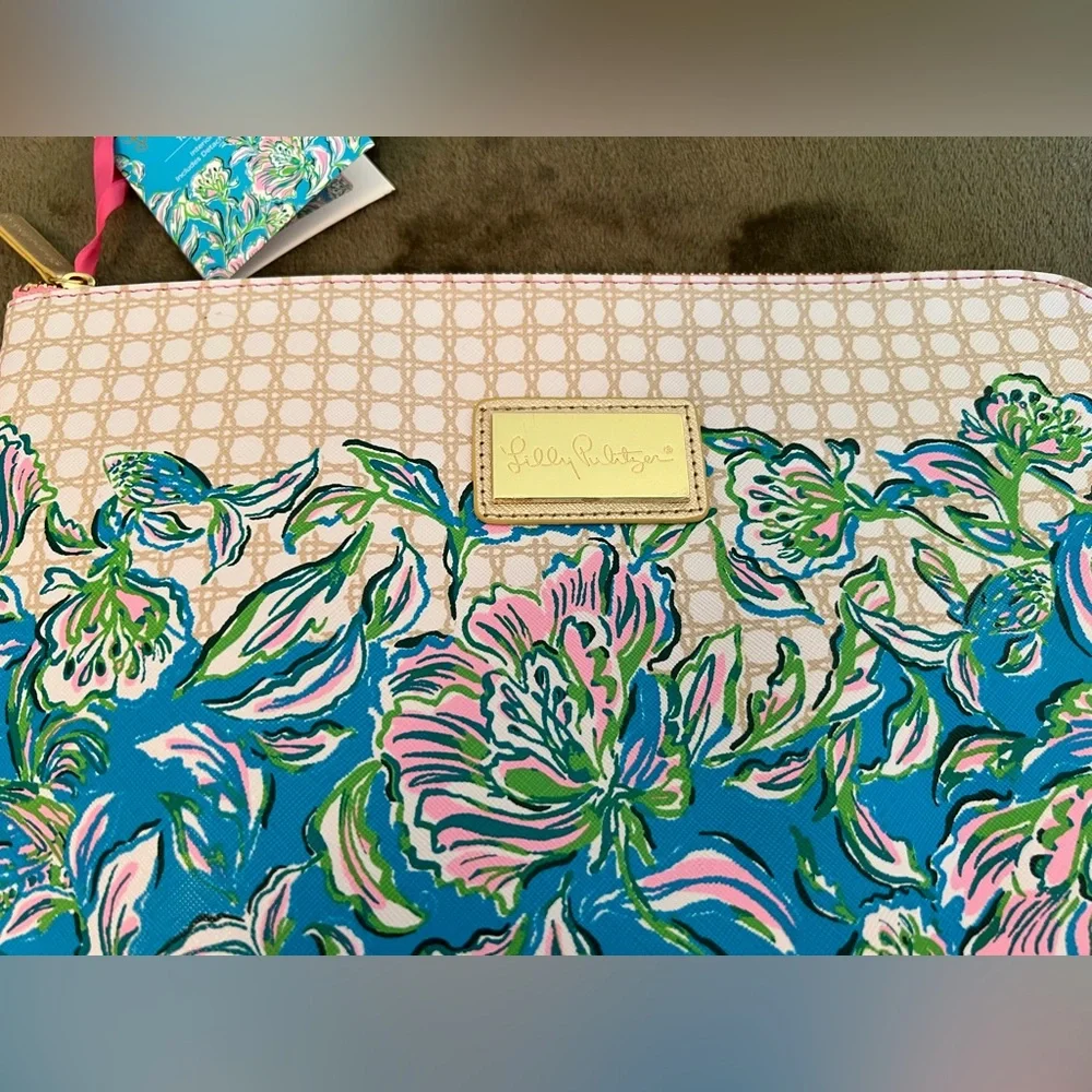 NWT Lilly Pulitzer Tech Pouch 2 Piece Set - Cumulus Blue Chick Magnet